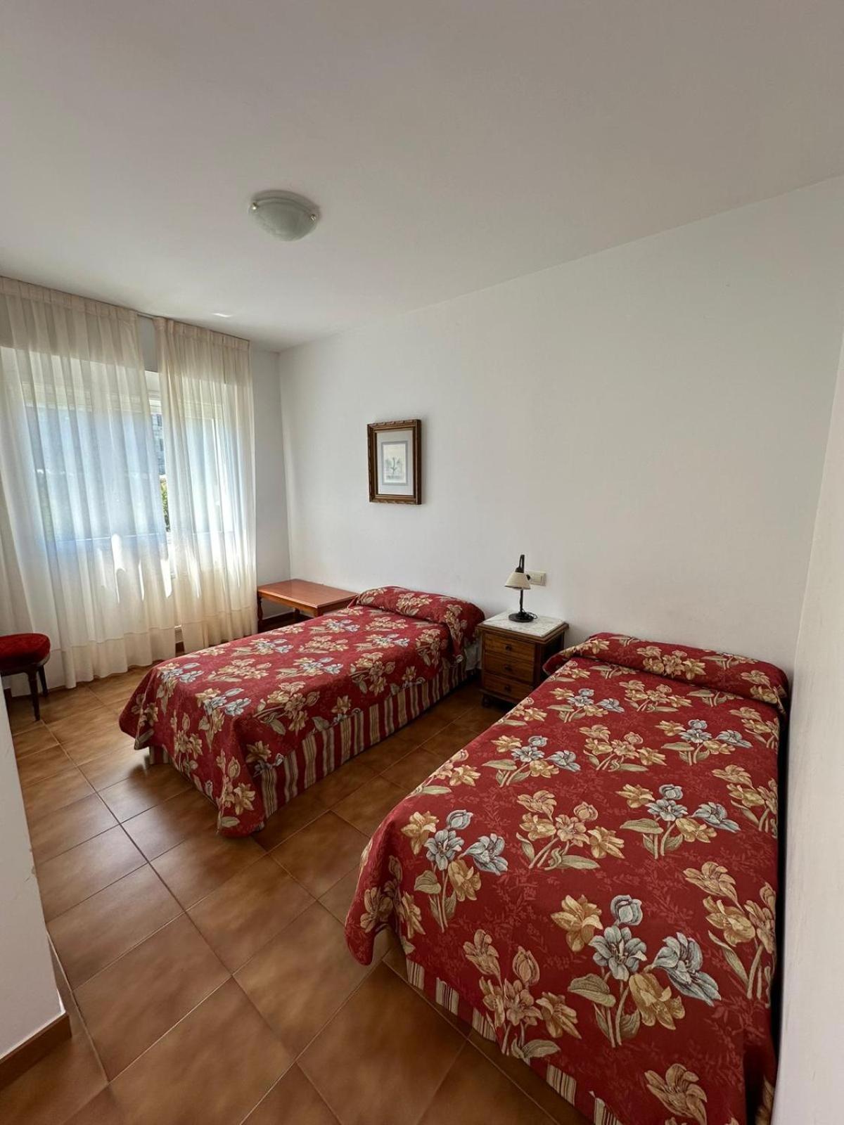 Hotel Amandi O Grove Zimmer foto